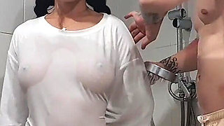 Sexy Thai Girl Wet Tits