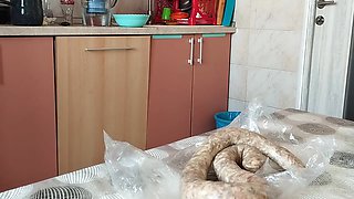 Big Pussy - Hot Stepmom Prepares Food Naked In The Kitchen. Amateur Wife Hairy Pussy, Big Tits, Big Ass