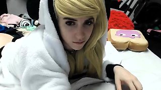 Blonde Teen Solo Masturbating On Webcam