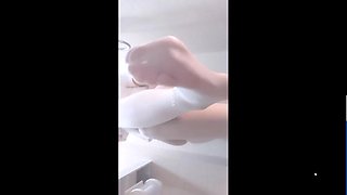 Suzuki Misaki Toilet Queen Footjob