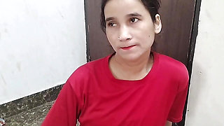 Cute step daughter ko school ke bahane pel diya