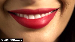 Skinny Gianna devours his BBC in the bathroom