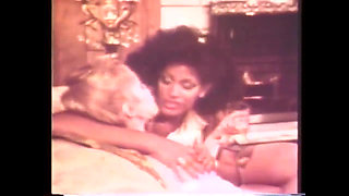 American Vintage Lesbian Fuck for Two Stunning Lesbians in Sexy Stockings Who Love Pussy Licking