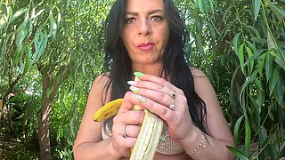 I Love Big Bananas, They Fill My Mouth.