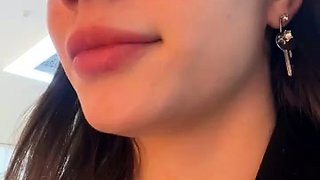 Shy_priincess masturbates in public toilet