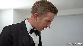Glamour babe Alessandra Jane sex video