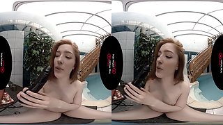 Mysterious Present - Virtual Reality And Jia Lissa