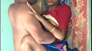 Sexy Odia Bhabhi Shows her Nude Body