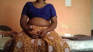 Desi Aunty expand her pussy to fucked to haradcore