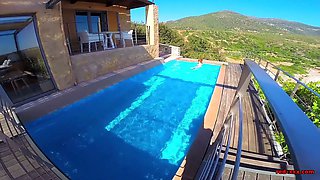 Poolside POV!