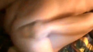 je la regarde prendre son pied avec un coquin