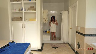 Hung Nephew Spies Her Aunt In The Shower