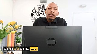Fortunate Ricky Johnson finally makes it to her hotty coworker Bunny Madison's cunt - brazzers