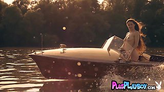 Amazing darkhair teenage showing raunchy butt