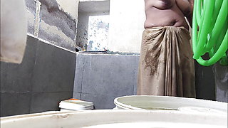 Desi Indian Girl Masturbation Open Bath Videos Acts In Bathroom Videos