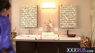 Nikki Daniels massaged and sucked knob