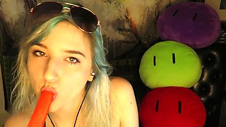 Aftyn Rose - Popsicle Sucking & Mouth Sounds On The Beach