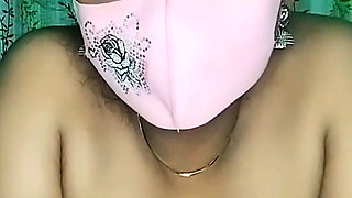 Desi Bhabhi Showing Her Nude Body on Video Call to a Customer