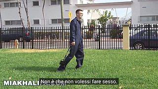 Mia Khalifa - la pornostar araba insegna a innocent come fare sesso con una donna