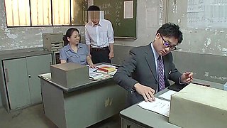 Mature teacher in pantyhose fingering creampie in office