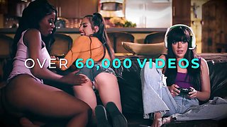 21 SEXTURY - Horny Alexa Flexy Fingers Kate s Wet Hole Till Orgasm ft. Alexa Flaxy  Kate Quinn: Porn