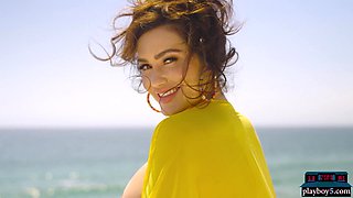 Super curves hispanic mommy babe CJ Sparxx