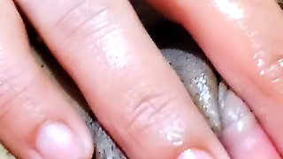 Chica Caliente Jugando Con Su Vagina