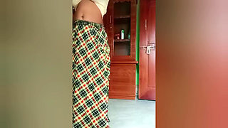 Indian girl hot dance