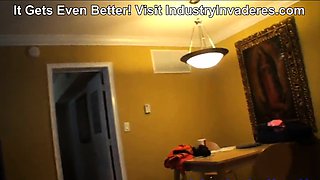 Sexy MILF Gives Amazing Blowjob
