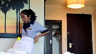 Sarena Lazo - Flashing the Hotel Maid