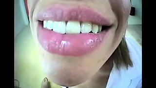 Amateur milf outdoors blowjob and fucking