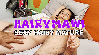 SENSUAL AMATEUR WIFE LIKES TO STROKE DIFFERENT COCKS AT NIGHT