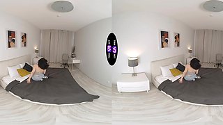 Leggy Babe Solo Pussy rubbing VR