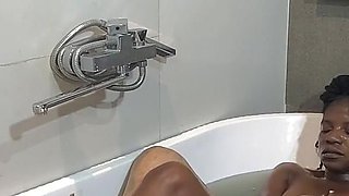 Fucking My Lover in the Bath and Have a Nice Orgasm on His Dick