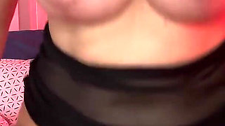 Curvy Kira Queen Shows off Her Perfect Body and Rides a Big Dildo!