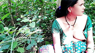 indian hot girl cheating boyfriend in jungle sex