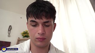 Unshaved Mia Is A 61 Year Old Curvy Gilf Who Gets A Hardcore Massage From A Toyboy - MatureNl
