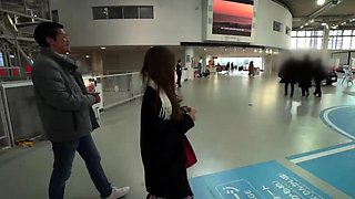 Tiny Japanese babe hardcore spitroasted and she enjoys jizz