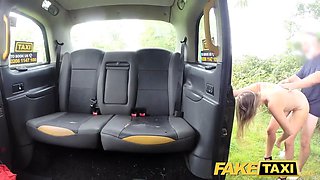 Faux taxi girl in short clothes gets a taxi creampie