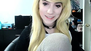 Blonde Teen Solo Masturbating On Webcam