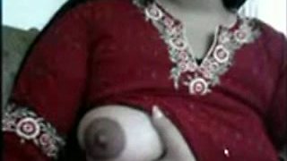 Exclusive amateur Indian girl with gorgeous natural breasts