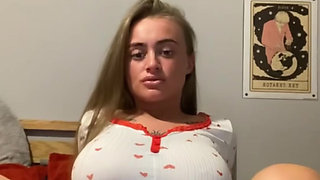 19 y.o Scottish emo showing her tight pussy
