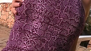 German Babe Playing with Her Pussy in Outdoor Show