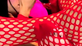 Sluts Play with Their Fingers in Their Best Friend's Pussy