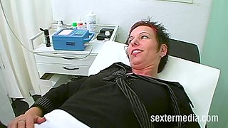 Fisted by the Clinic Boss