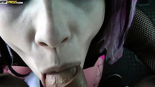 Wendy Moon will fuck in the back of a van
