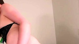amateur alessia mon flashing ass on live webcam