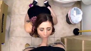 Amateur babe fucked in pawnshops toilet