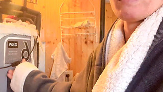 Pissing Pussy in Cold Weather Outside