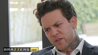 Big Tits at work - (Luna Star, Small Hands) - hot negotiations - brazzers